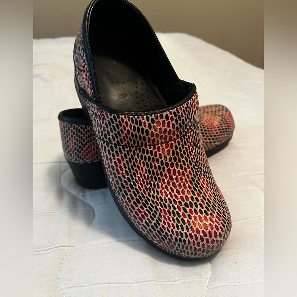 Sanita Clogs